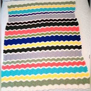 Hand Crocheted Scalloped Pattern Throw Blanket  42x55  Colorful